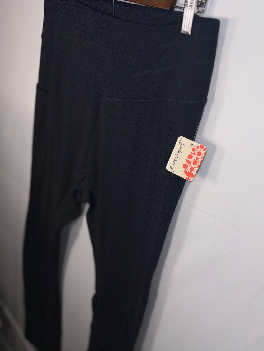 Free People Movement NWT Women Black Never Better Flare Leggings Size XL - Picture 6 of 16
